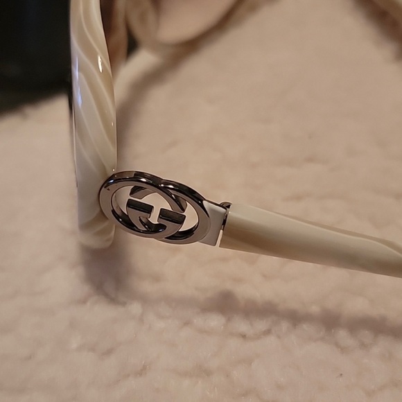 Authentic Gucci glasses - Picture 3 of 5